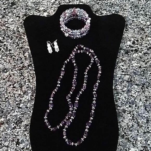 Purple/Clear Necklace/Earrings/Bracelet. - Picture 5 of 6